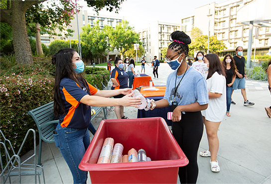CSUF volunteers aiding during the COVID pandemic